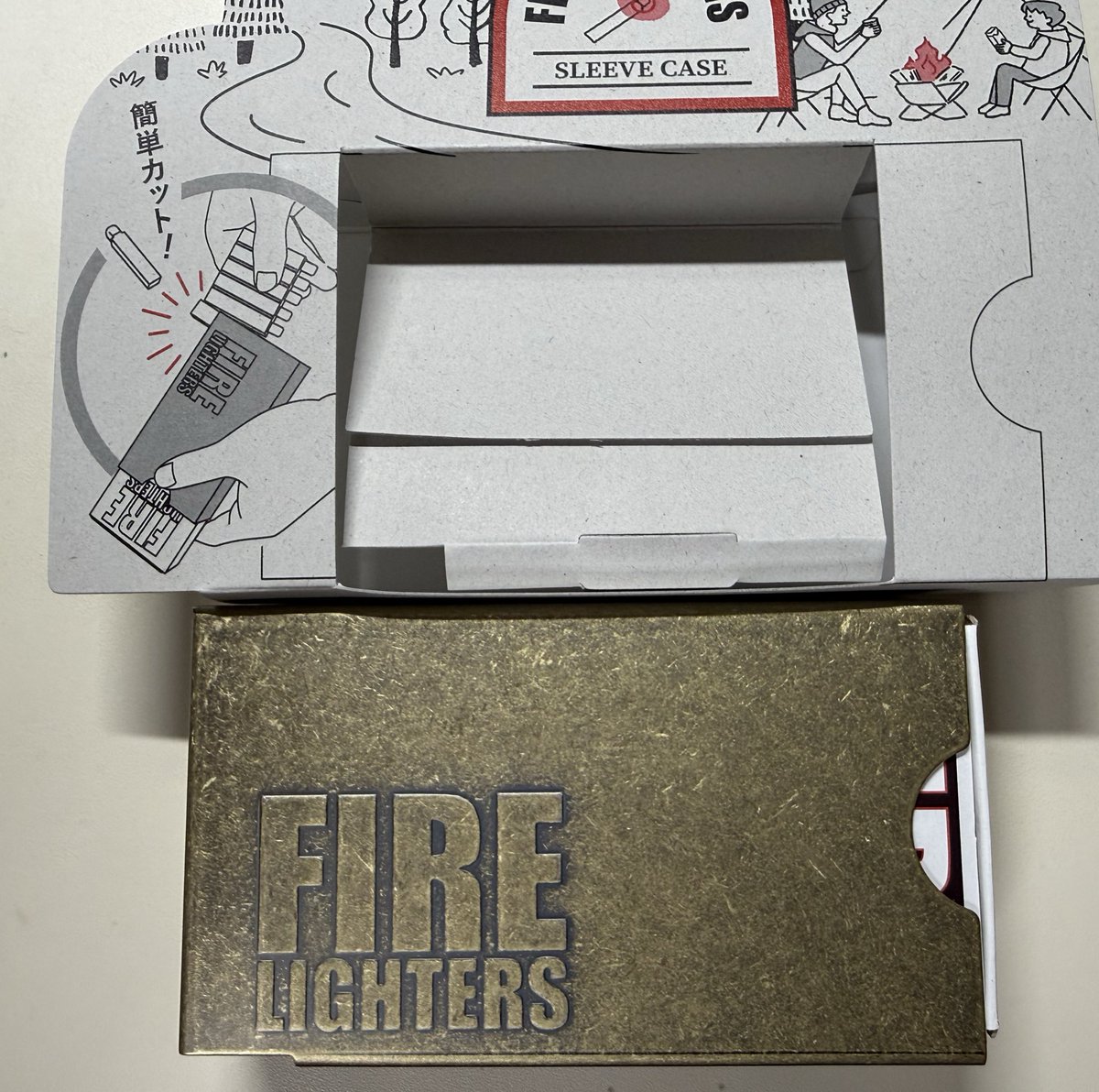 radeon0331's tweet photo. 安くなると買っちゃうんだよなぁ…
悪い癖です。でもスリーブカッコいい😎

#FIRELIGHTER  #キャンプ　#マッチ https://t.co/kmoFk11rhK