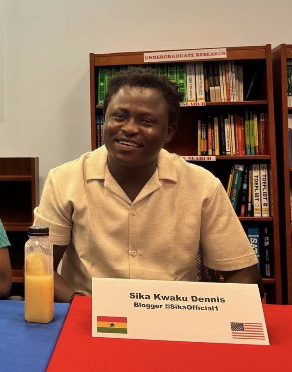 This Sika Official guy is a well-known NDC propagandist who's always pretending to be neutral.If any NPP minister or executive dares to give him a gig, contract, or any form of patronage, the grassroots will come hard for that person. It's your personal money, yes but it's our