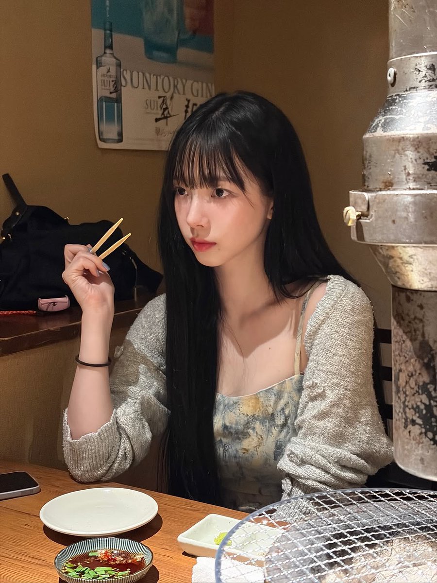 Girlfriend material ของแท้เลย 💙