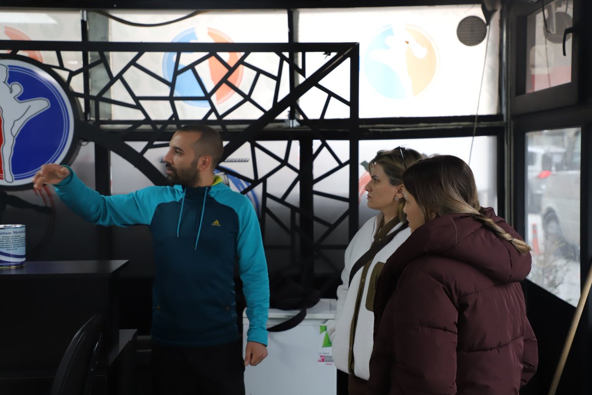 İlimizde faaliyet gösteren özel spor tesislerimizi düzenli olarak ziyaret ediyor, denetimlerimizi sürdürüyoruz.

Amacımız, vatandaşlarımızın güvenli, sağlıklı ve standartlara uygun ortamlarda spor yapmalarını sağlamaktır.