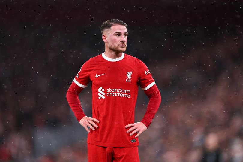 🚨 There is nothing between Alexis Mac Allister and Manchester United. 

❌ Player is happy in Liverpool and does NOT consider leaving. 

👀 Manchester United will evaluate signing a TOP midfielder when the future of Bruno Fernandes is resolved.