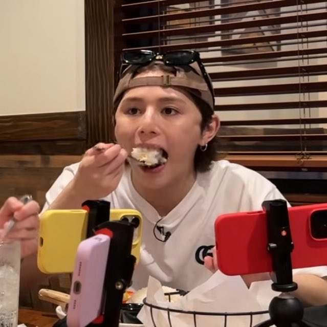 𝐒𝐡𝐢𝐲 tweet media