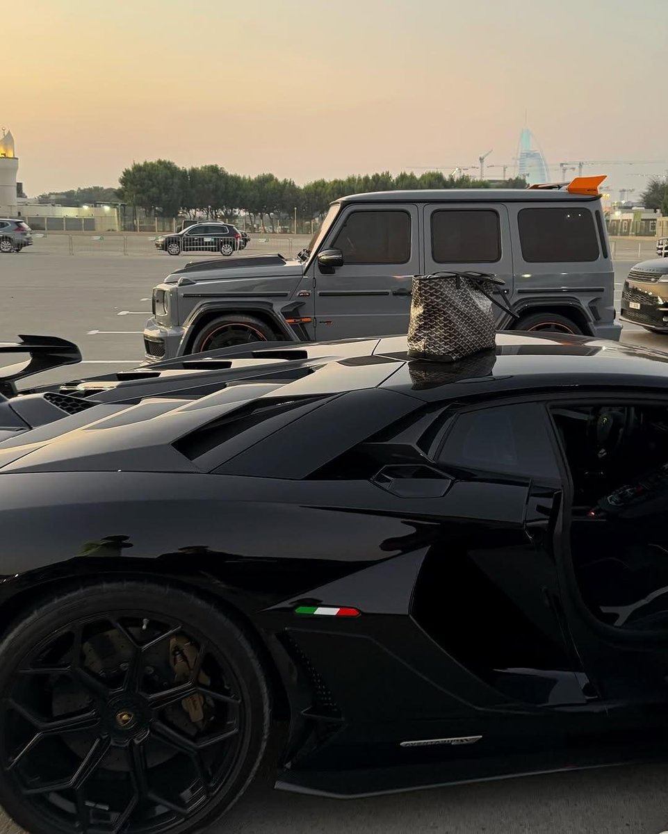 Elite Carsgasm (@elitecargasm) on Twitter photo 