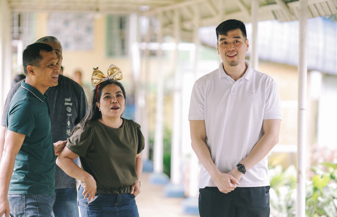 starmometer's tweet image. Puregold’s President Vincent Co is investing the total streaming revenue from the Puregold Channel on YouTube in his Pusong Panalo Program which seeks to aid underserved public schools around the country.

Read more at starmometer.com/entertainment-…

#PusongPanalo #VincentGo #Puregold