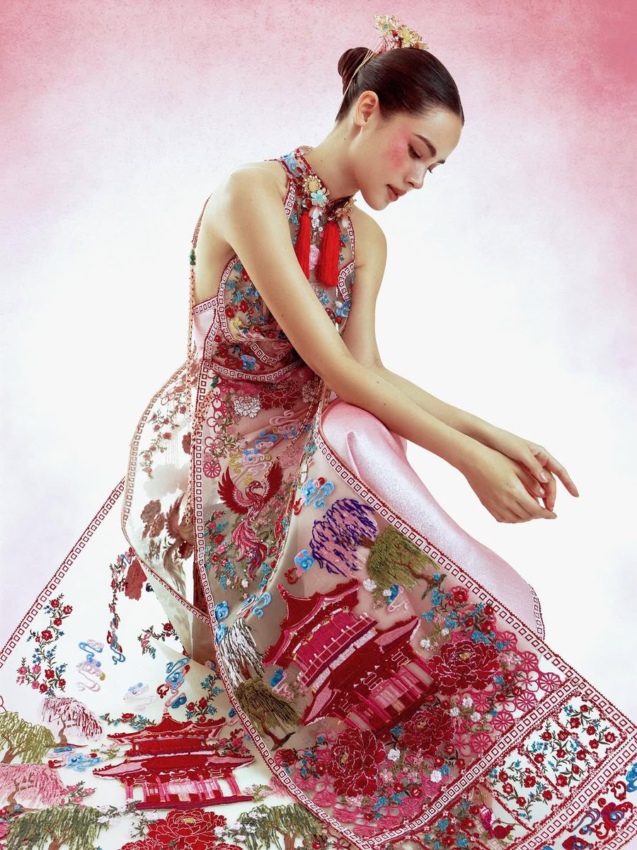My personal favorite (best) looks for Chinese New Year Photoshoot this year:

• Tu
• Davika
• Jorin
• Yaya