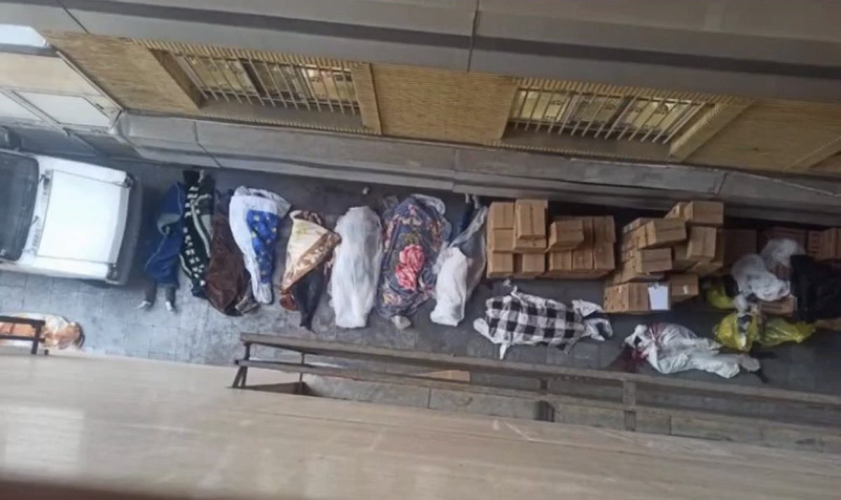 kazimoto3501's tweet image. در تاریخ خواهند نوشت، حتی به تعداد گلوله هایی گه شلیک کردند و جانهایی که ستاندند، کیسه جسد نداشتند