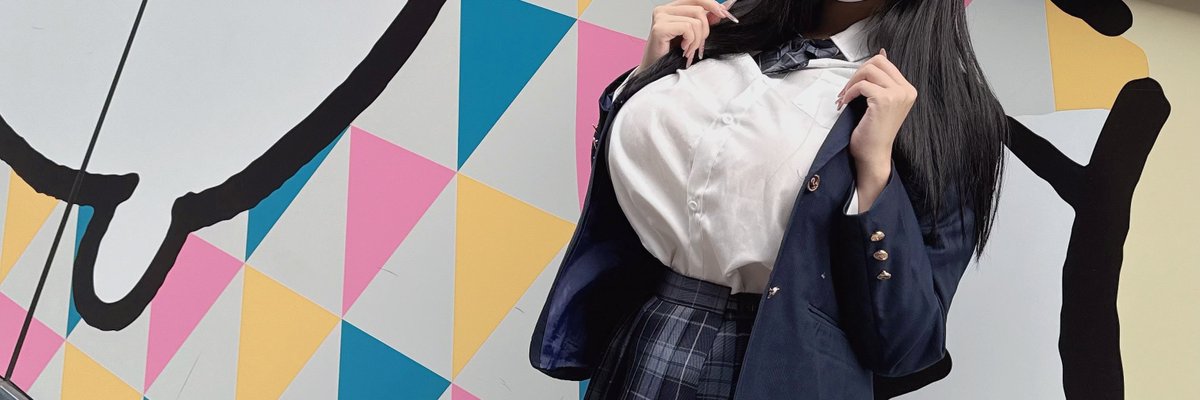 ちいかわ大好きなのに私はいろいろとデカくて鬱… https://t.co/ySrRj0G2BJ