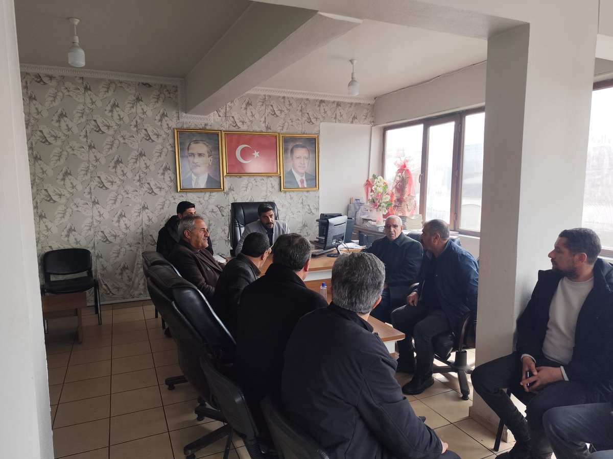BilalKarabulak1's tweet photo. Teşkilatımızla istişare ve değerlendirme toplantımızı gerçekleştirdik.
Toplantımızda, mübarek Ramazan ayı boyunca yürütülecek çalışmalar, sosyal destek faaliyetleri ve saha programları ele alınarak gerekli planlamalar yapılmıştır. Teşkilatımızla görüş alışverişinde bulunduk. https://t.co/LaaJJ7YN8g