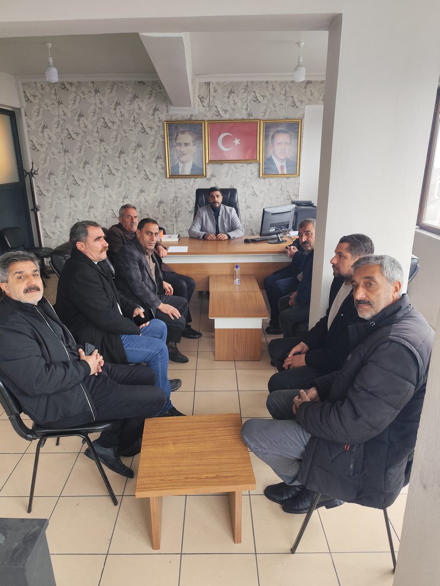 Teşkilatımızla istişare ve değerlendirme toplantımızı gerçekleştirdik.
Toplantımızda, mübarek Ramazan ayı boyunca yürütülecek çalışmalar, sosyal destek faaliyetleri ve saha programları ele alınarak gerekli planlamalar yapılmıştır. Teşkilatımızla görüş alışverişinde bulunduk.