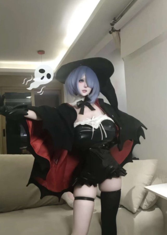 する時、毎回コスプレ着たがる女はめんどうですか？