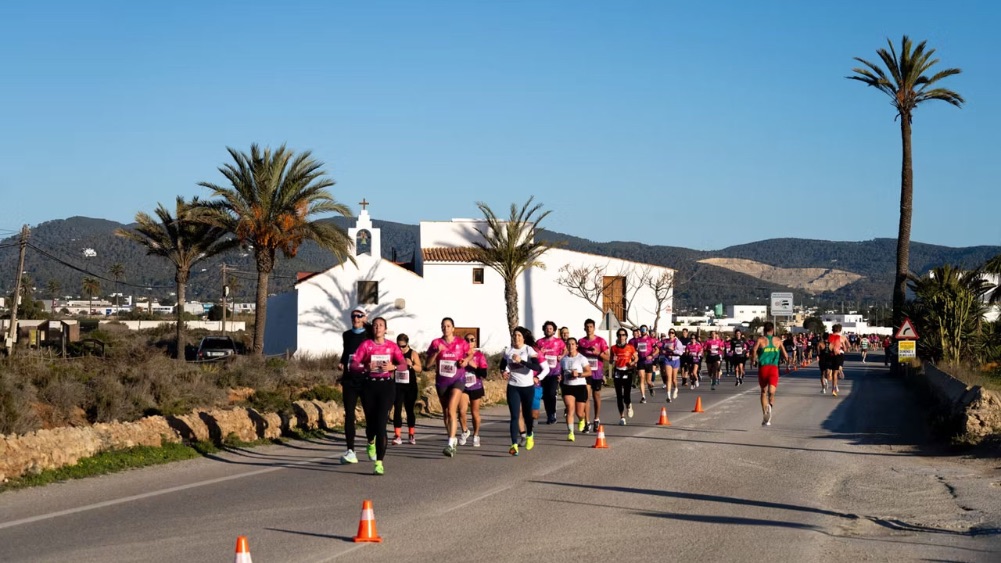 Etheria Magazine tweet media