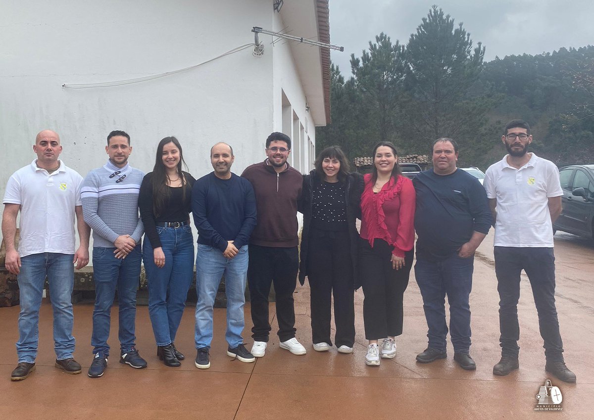 CMAValdevez's tweet image. 𝘾â𝙢𝙖𝙧𝙖 𝙈𝙪𝙣𝙞𝙘𝙞𝙥𝙖𝙡 𝙥𝙧𝙚𝙨𝙚𝙣𝙩𝙚 𝙣𝙤 20.º 𝘼𝙣𝙞𝙫𝙚𝙧𝙨á𝙧𝙞𝙤 𝙙𝙖 𝘼𝙨𝙨𝙤𝙘𝙞𝙖çã𝙤 𝘾𝙪𝙡𝙩𝙪𝙧𝙖𝙡 𝙚 𝘿𝙚𝙨𝙥𝙤𝙧𝙩𝙞𝙫𝙖 𝙙𝙚 𝙂𝙧𝙖𝙙𝙚 🎊

cmav.pt/informar/notic…

#arcosdevaldevez #associativismo #Grade