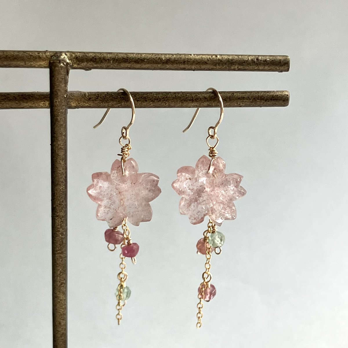 さくらさく ピンクエピドートの ピアス🌸 春に絶対につけたくなる