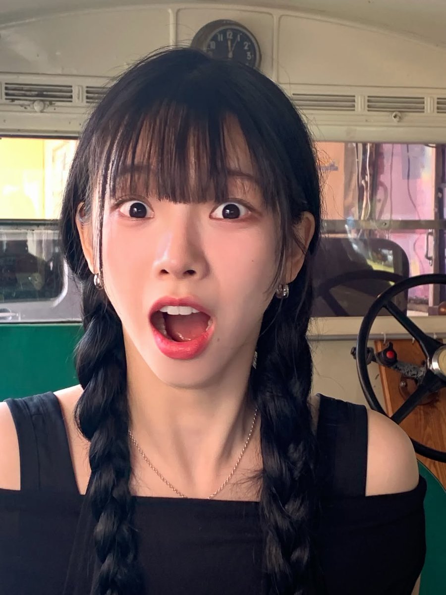 순간의 카리나 (@karinaofmoment) on Twitter photo 