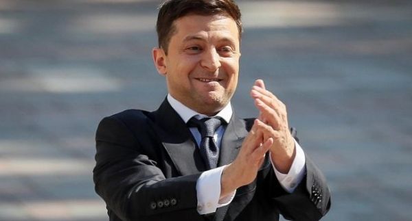 Війна буде тривати ще 2 роки як мінімум..
до кінця 2027 і Зєля <a href="/ZelenskyyUa/">Volodymyr Zelenskyy / Володимир Зеленський</a> буде ще на посаді припіздєнта, і ніяких виборів ніхуя не буде. 
8 років одного 5-річного терміну, і це якщо Зєля не пролангує в 2028 році війну ще на пару років
Запасайтеся шашликами, скумбрією та Мівіною