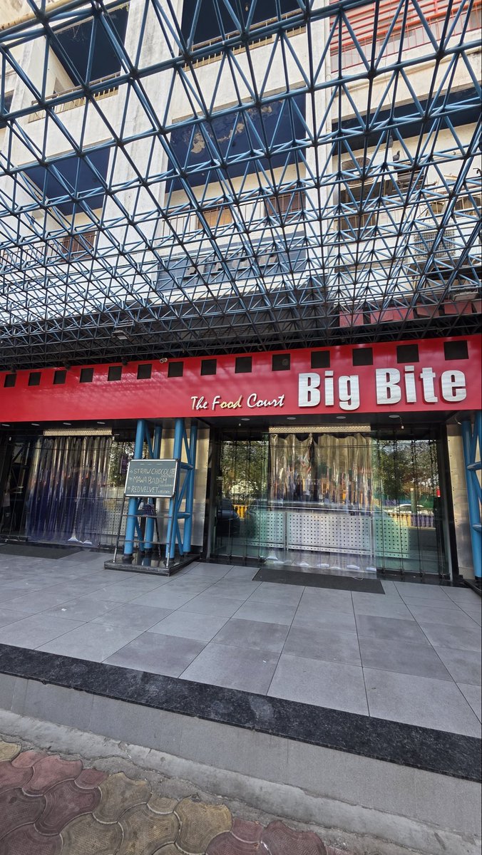 AkashInteriors's tweet image. Industrial PVC blinds safeguard the entrance from Dhuleti colours, dust, wind, and seasonal changes, while maintaining the open, welcoming look of the food court.

Zero compromise on aesthetics.

#IndustrialBlinds
#PVCStripCurtains
#CommercialSolutions
#AllSeasonProtection