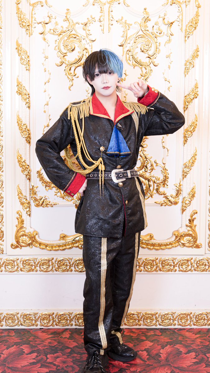 Miscurrous tweet media