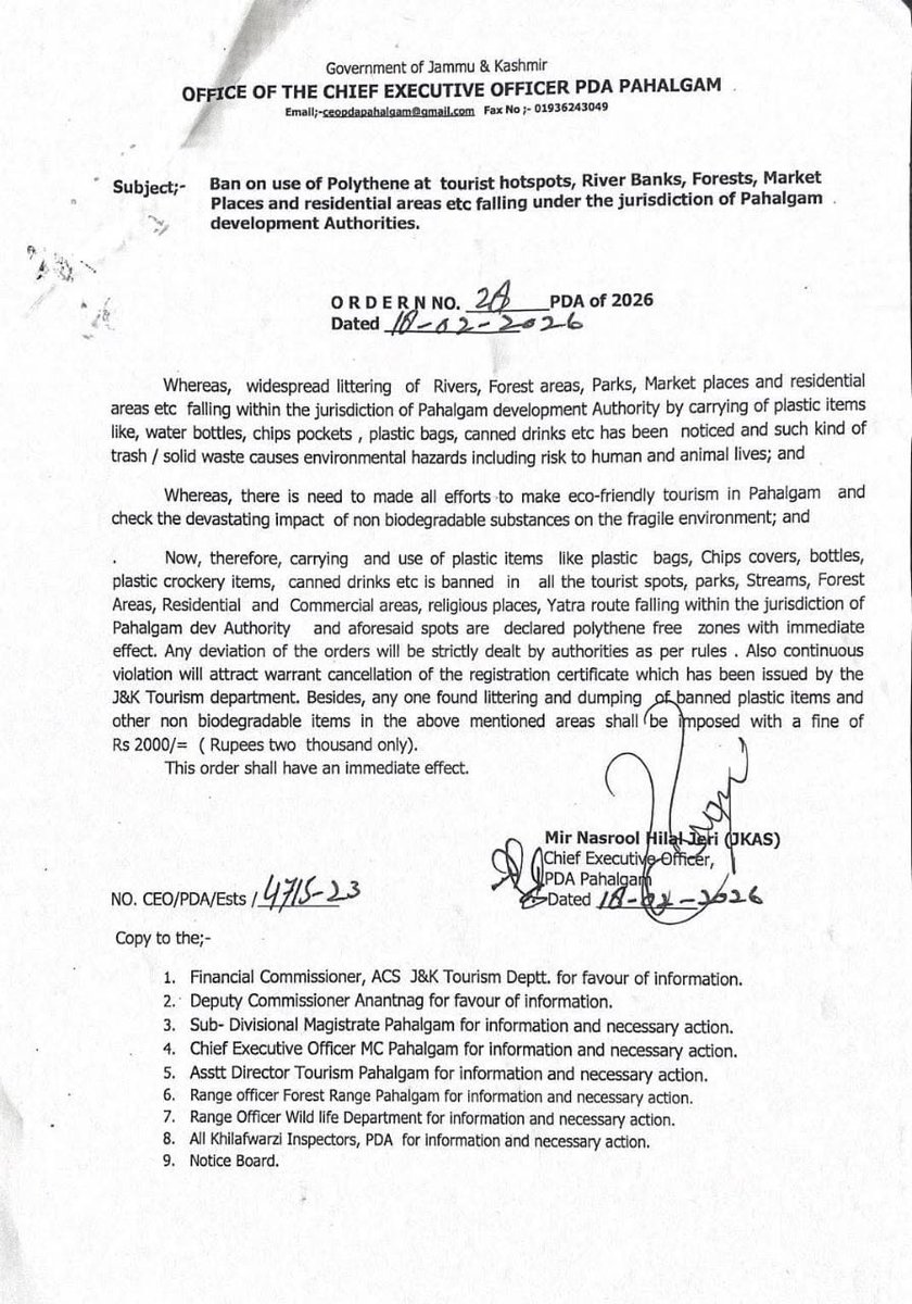 GulistanNewsTV's tweet image. Authorities have ordered a complete ban on the use, sale, and disposal of polythene and single-use plastic items in the Pahalgam area, aiming to protect the fragile ecosystem and maintain the scenic beauty of the renowned tourist destination
#Pahalgam #PlasticBan #EcoFriendly