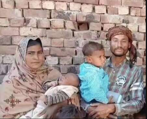 A #Christian family in Kasur was beaten and threatened with death over debt.
Bonded labor, torture, and fear define life for #Christians in #Pakistan.
Where is justice?
#StopChristianPersecution #HumanRights #Pakistan
<a href="/TheHarrisSultan/">Harris Sultan</a> <a href="/JeremyMcLellan/">Jeremy McLellan</a>