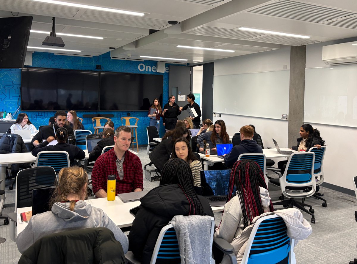 TeenTurn tweet media