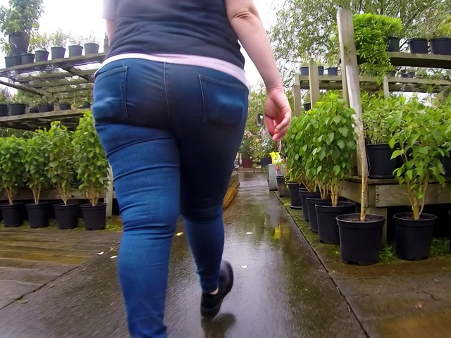 MATUREFASHIONUK's tweet photo. 0333
#candid #bigass https://t.co/hbCiMDG6ul