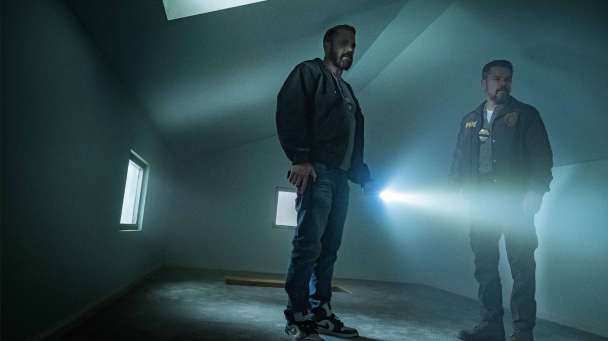 endcreditsradio's tweet photo. Clear the house for #TheRip on Netflix, this week's review, and we will also talk about Antoine Fuqua's movies for this week's #BlackHistoryMonth segment. Tune in at 3 pm on @cfru_radio 93.3 fm or https://t.co/lpPmekFJh1!!! https://t.co/goBgi4QPqn