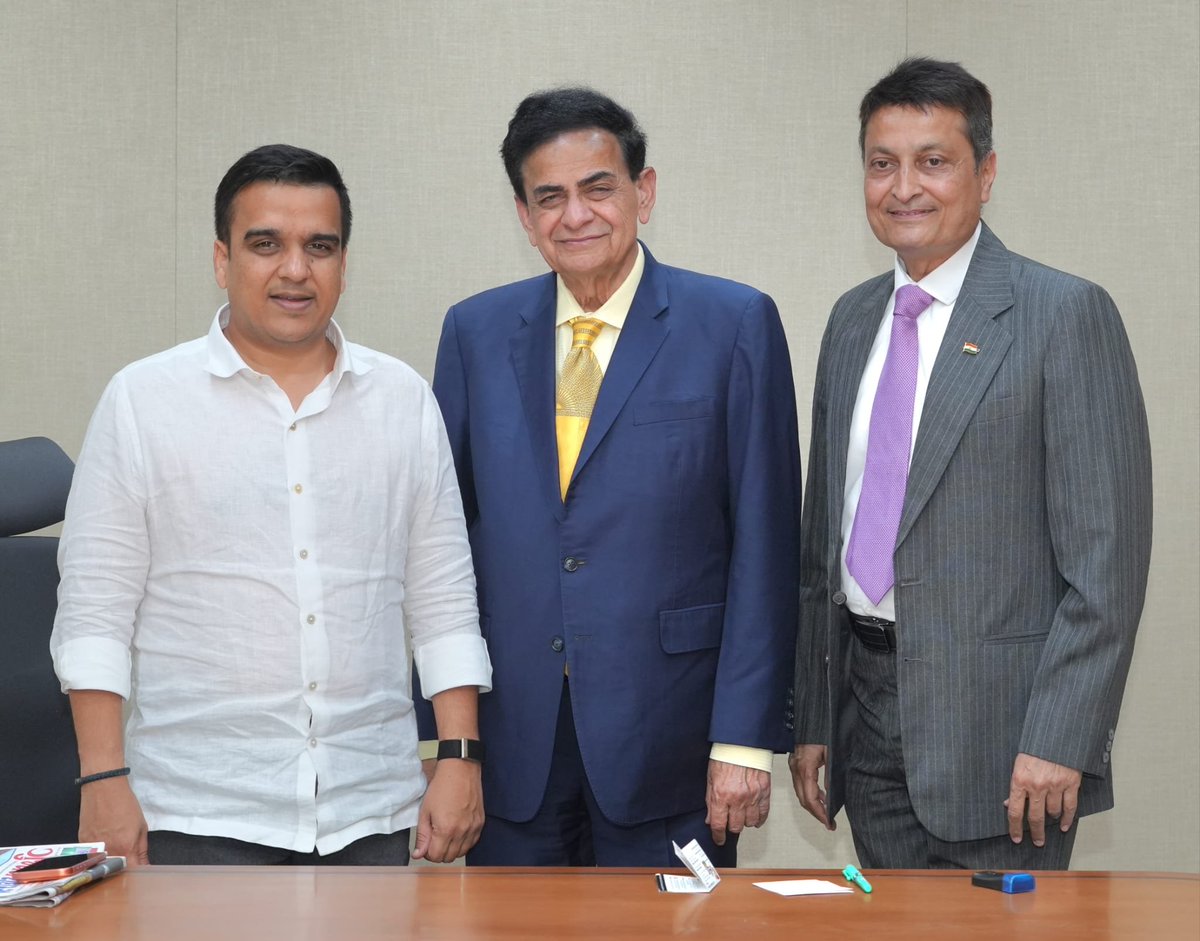 sudparikh's tweet photo. It was a pleasure to meet Hon. Harsh Sanghvi in Gandhinagar during my brief visit to India. We had a meaningful discussion on medical collaboration, community initiatives, and upcoming programs in the U.S. 🇮🇳🇺🇸
#HarshSanghvi #Gujarat #CommunityLeadership @IndianEmbassyUS https://t.co/rNNjLg5sli