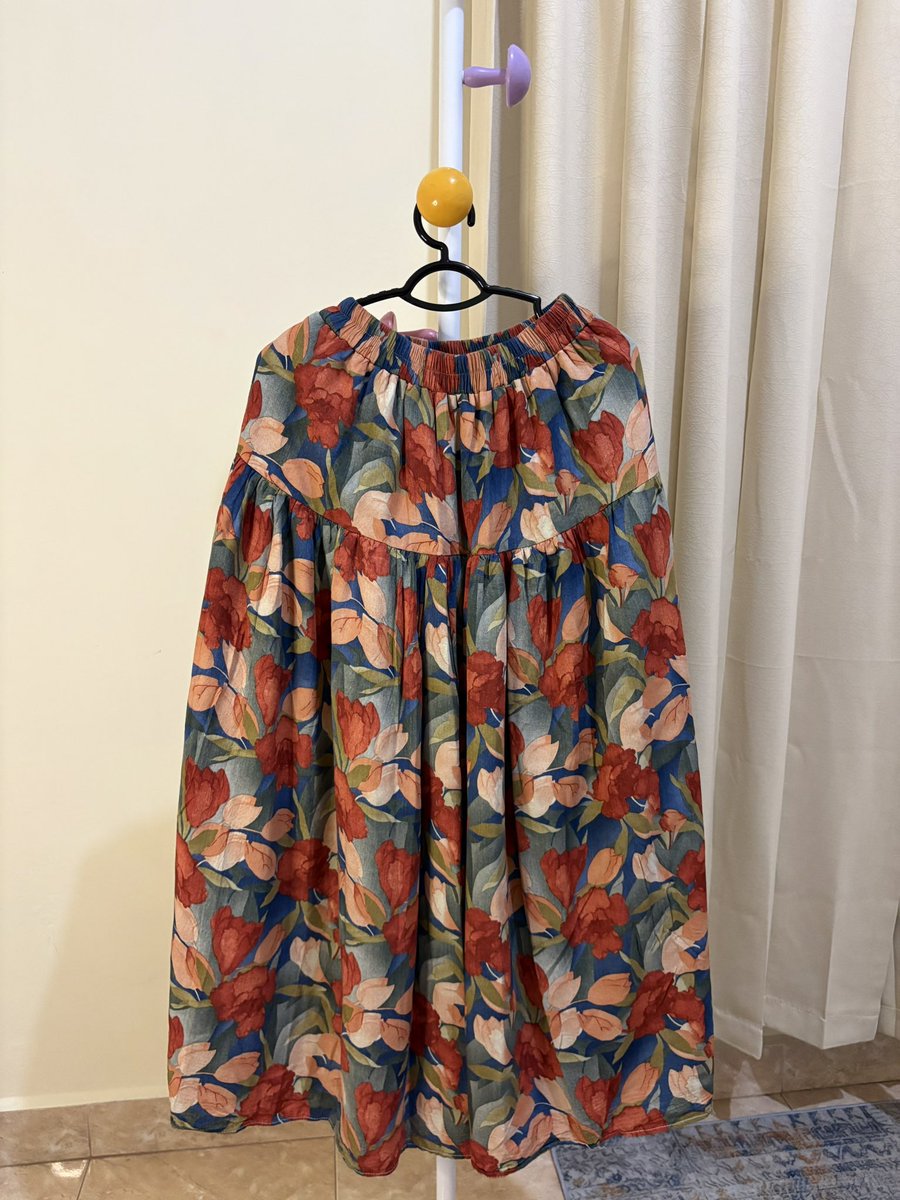 tunacado0o's tweet photo. GAIII GUYSS aku jual preloved pakaian pribadi aku mostly dipakai 2-3x aja, masih bagus bangeeet no minus sama sekali. 
harga mulai dr 40-120k aja ^^ bisa oren ya! kalo mau dm langsung aja ☝🏻 https://t.co/c7H0e7ICu1