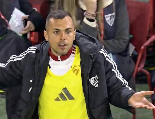 GonzaloTortosa's tweet photo. 🔴⚪️🚨 ÚLTIMA HORA.

🟥 Joan Jordán, sancionado con 2 partidos tras su expulsión ante el Alavés.

❌ Se perderá el partido ante el Getafe y ante el Real Betis.

Juanlu Sánchez, un partido de sanción. 

@elchiringuitotv https://t.co/zPIdnrjtpG
