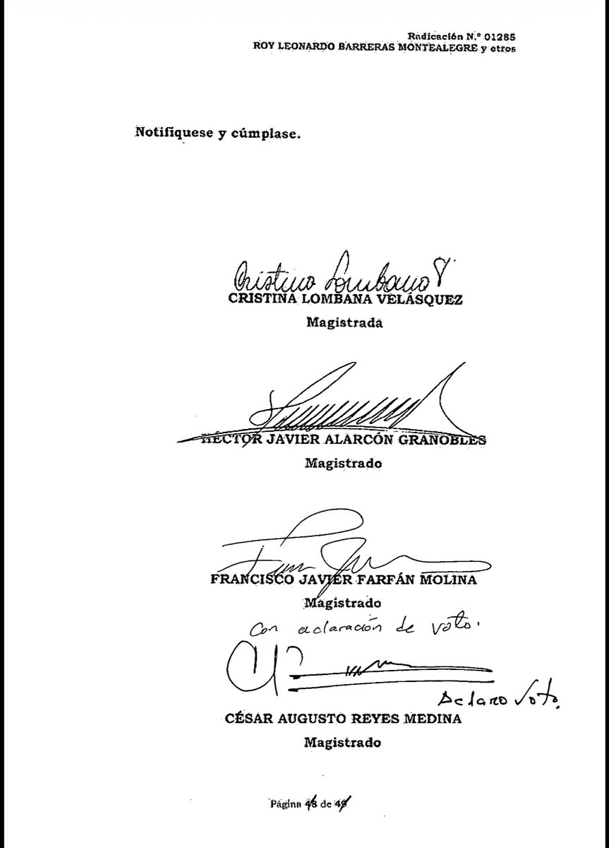 ricarospina's tweet photo. Atentos: La @CorteSupremaJ toma decisiones preliminares tras las denuncias del exdirector de la @DIANColombia @luiscrh sobre presunto intento de congresistas de pedir puestos e incidir en la entidad. La Corte se inhibió de investigar formalmente a 26 congresistas y excongresistas. Además decidió continuar la investigación preliminar contra @RoyBarreras @JairoSenador22 y @GloArizabaleta y compulsó copias a la @FiscaliaCol para que investigue a @DilianFrancisca y a Gilberto Rondón. Vía @BluRadioCo