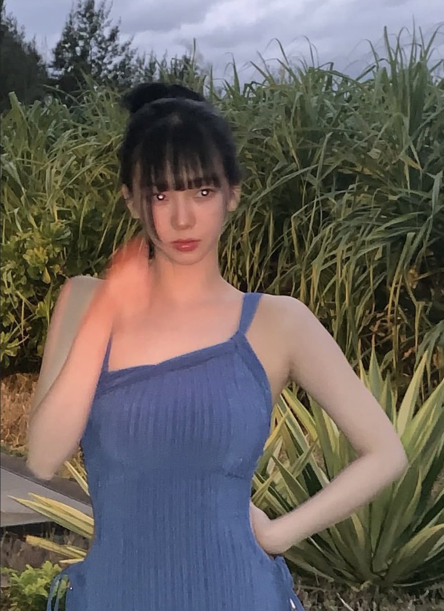 อมก๊ มาแล้วคะ คาริน่ากับชุดว่ายน้ำ เห็นแค่นี้พี่ก็รู้แล้วว่า แม่ก็คือแม่ โคตรฮอต บอดี้มันให้อ่ะค่ะ 💙🔥