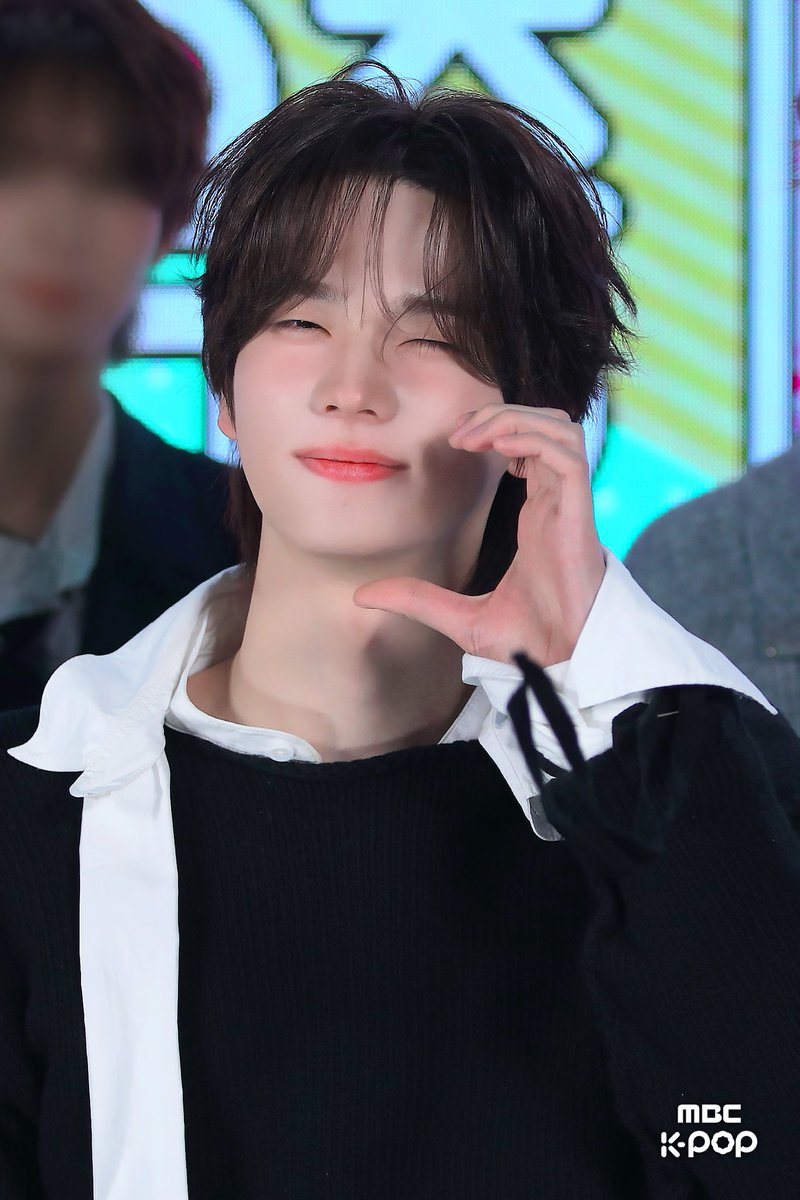 ㄹㄷ🖤 tweet media