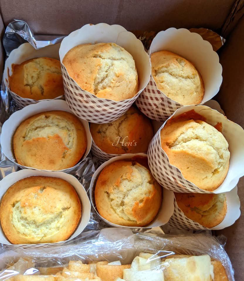 Mulatakobae's tweet photo. Bonjour mes gens ❤️ 
Beignets sucre 
Friands
Brioches farcies 
Muffins
Crêpes natures 
Samoussas 

6 94 92 23 84

Commencez bien la journée 😘 https://t.co/CTdS7SnDCP