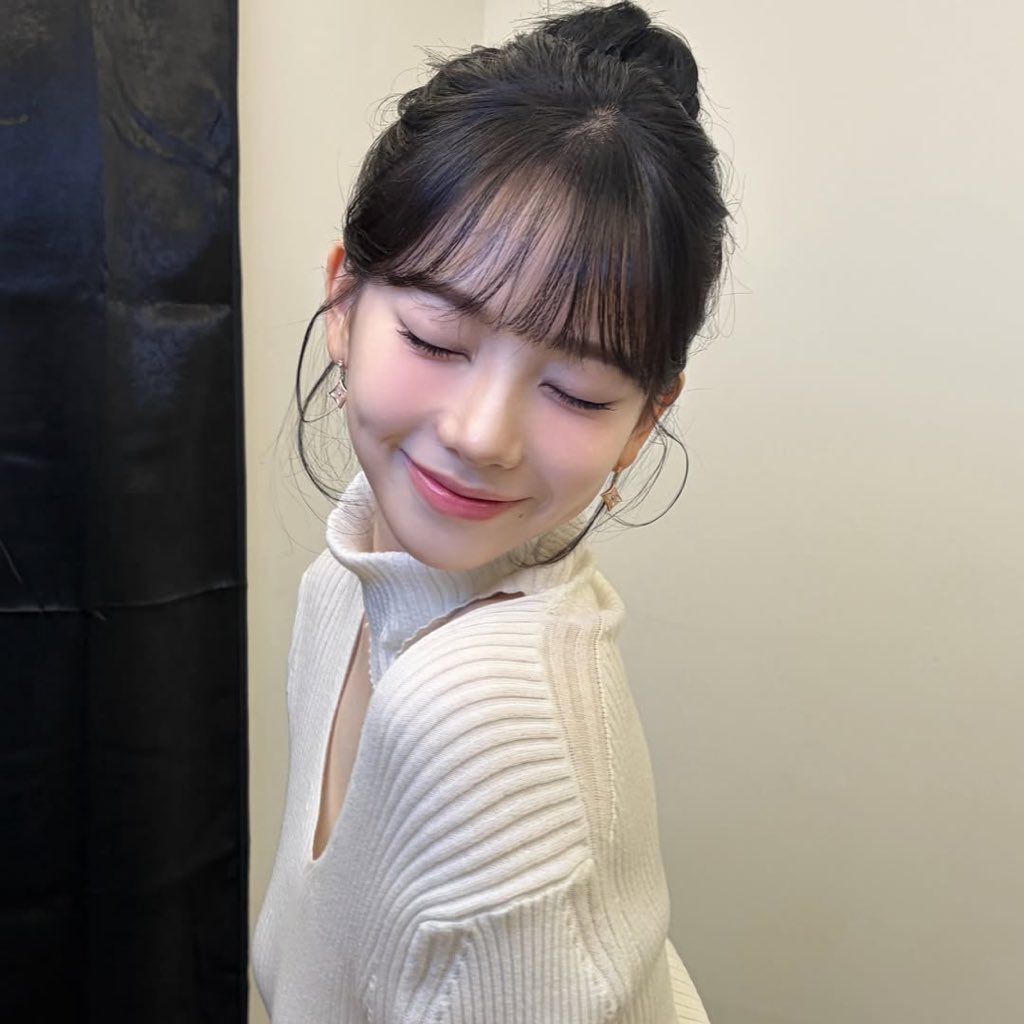 airibluu tweet media
