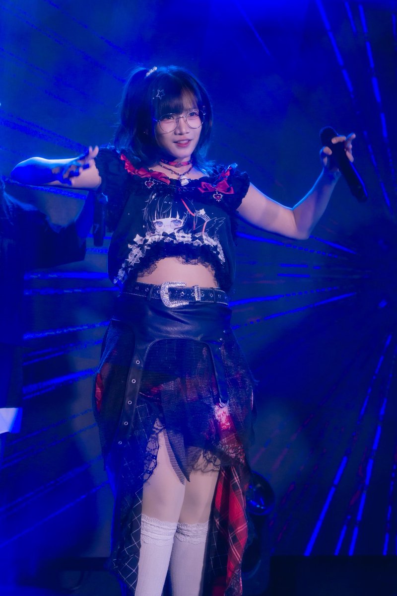 gutstony's tweet photo. #FebSVLN #Febsilverlining #SILVERLINING_idol #SVLN_idol https://t.co/1efIFUG3Yd