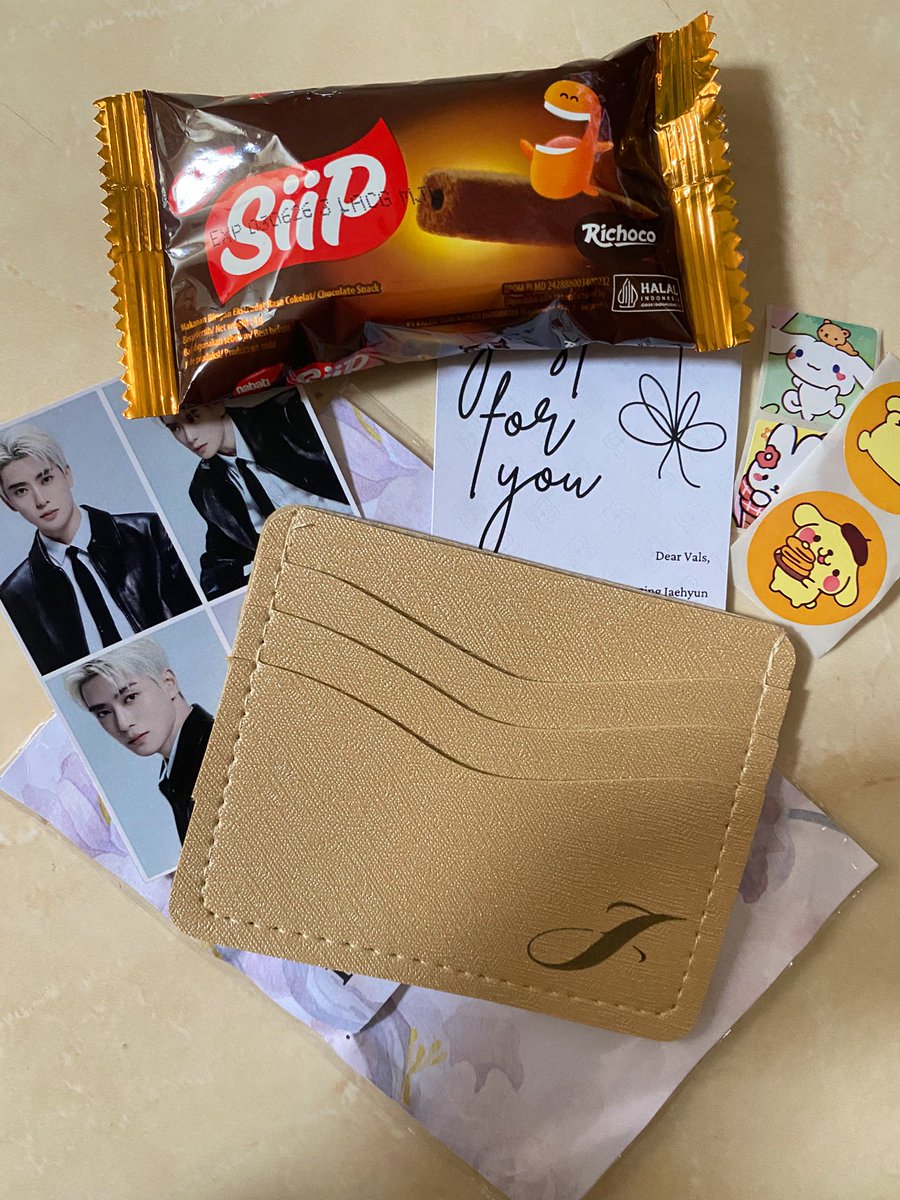 doieca's tweet photo. today’s mail ✧♡₊˚・₊✧

makasiii banyakk” freebies gantengnya kaaa, happy happy happy (>0<) 
@jellysavor https://t.co/tABcVCJPWh