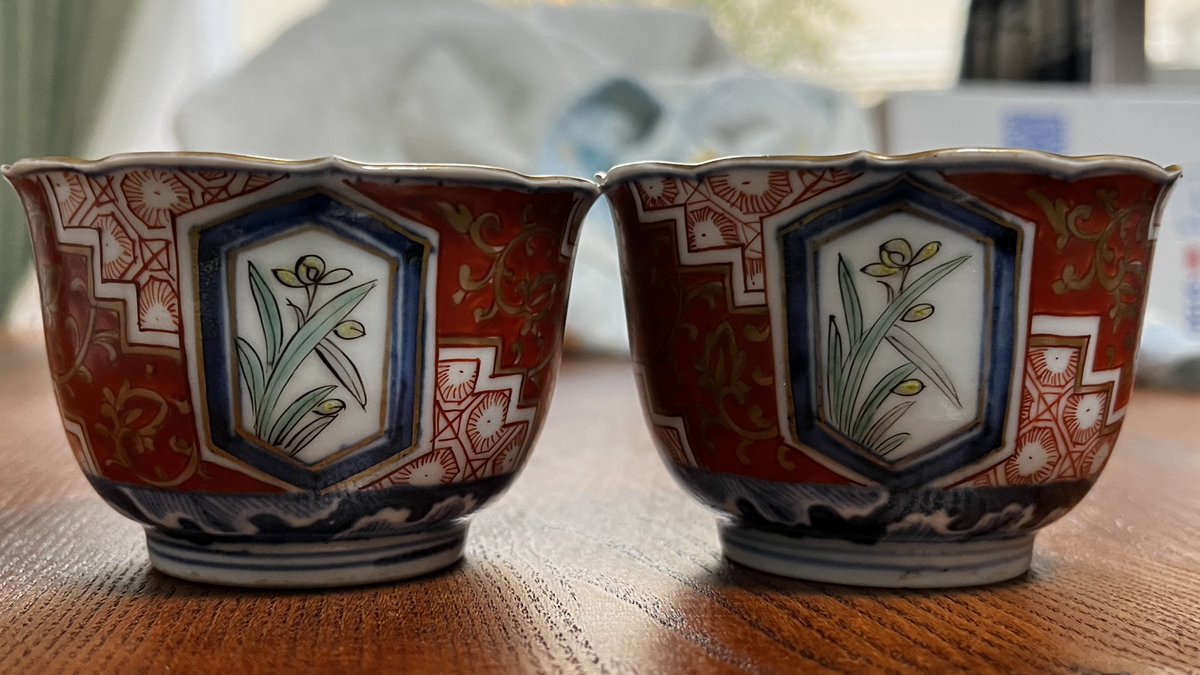 以前半端に買ってしまった小皿(安い)をやっぱりセットで揃えようと