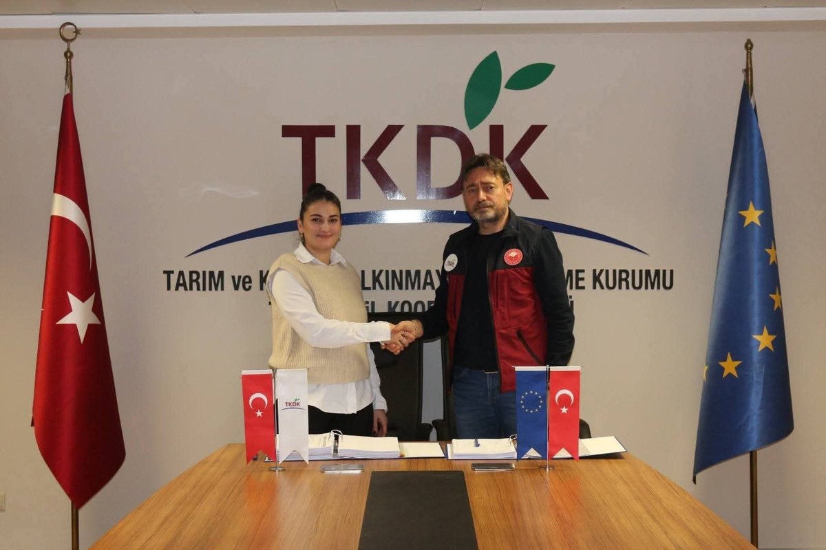 Yıldız Turizm Otelcilik TiC. LTD. ŞTİ.proje yetkilisi Meliha Rumeysa DAGÜLOĞLU ile sözleşme imzaladık.

✍️ Yatırımcımızı tebrik eder projenin ilimiz, bölgemiz ve ülkemiz için hayırlı olmasını dileriz. 🤝

🏡Kırsal Turizm ve Rekreasyon Faaliyetleri Sektörü
📍Fındıklı/RİZE