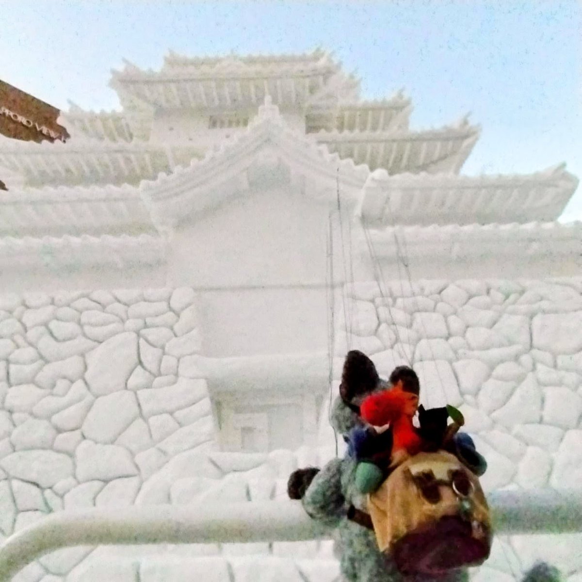 rokka_skunk's tweet photo. 毎年の雪まつり早朝撮影

大雪になる前の出来がよい雪像を堪能

札幌モノヴィレッジも参加が決まりました
がんばろー

#ゆきまつり #ネコ #札幌 https://t.co/y1q9xxcTPa