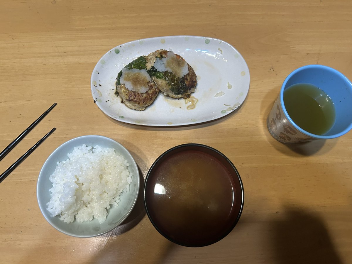 KirisameAsuka's tweet photo. 今回は質素め
豆腐ハンバーグ https://t.co/pSjvRNSO8S