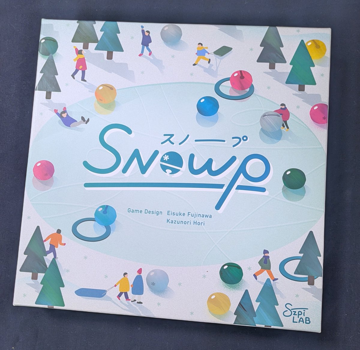 スノープ 5+1+1人@ボドゲプラス
　シャリリン鈴をリングでカロム。5人だけど覗きに来た人が代打で+1+1。初の人も上手で手袋も効果あった。1打で失敗したとき手袋使ってそこからもう1打。接近ショット難しいのに。交渉協力戦略あり。画像3の Board Game Clipが便利。