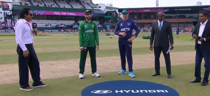 PakPulse786's tweet photo. Pakistan Win Toss, Opt to Bat 🇵🇰
Pakistan have won the toss and elected to bat first against Namibia. A strong start with the bat will be crucial to set the tone early.
#PAKVSNAM , #PakistanCricket, #TossUpdate, #CricketMatch, #BatFirst #SahibzadaFarhan #Abrar