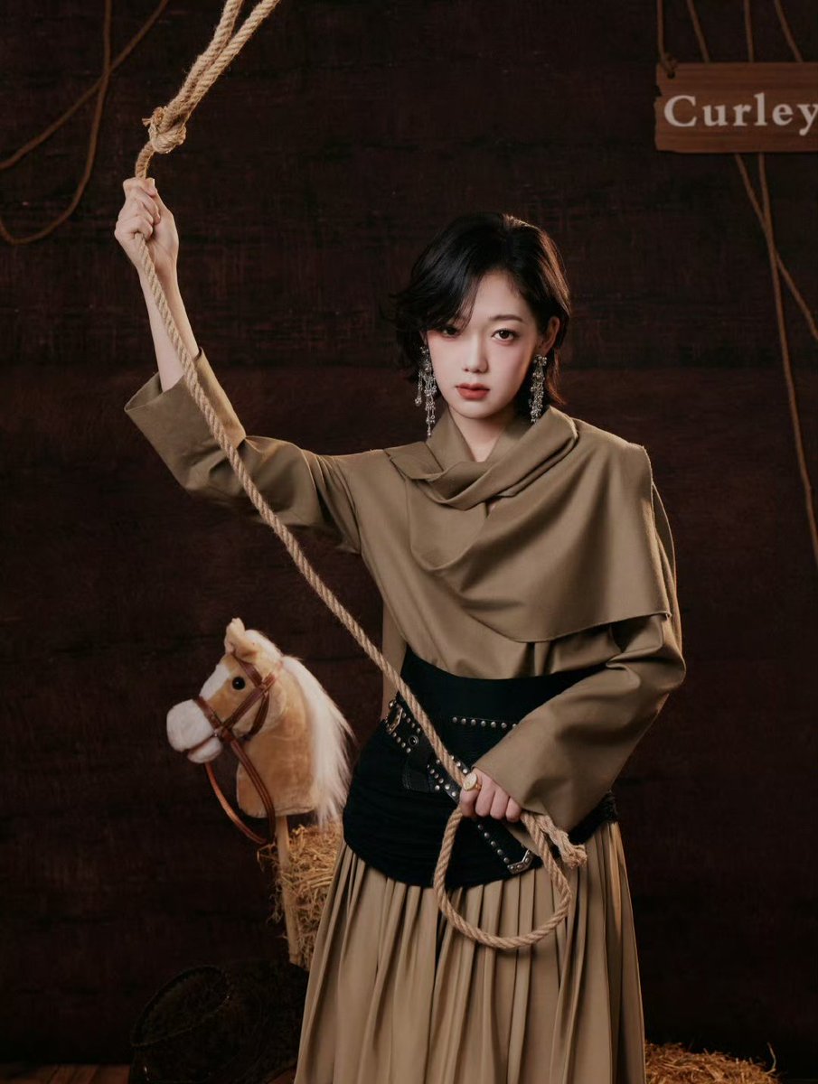 so handsome!

#CurleyGao
#希林娜依高