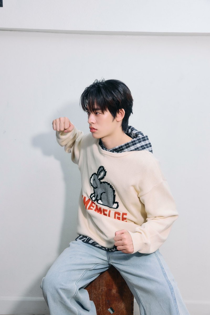 ไหนพูดแล้วนะไม่ท้ออ่ะะ

DONT GIVE UP BY TEETEE
#ไม่ชูสแต่ไม่ท้อOSTด้วงกับเธอ