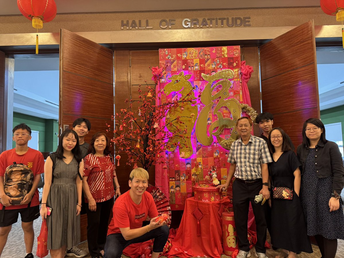 Rickneoh's tweet image. 新年初二
我们祝大家马上爆福
💙🥰❤️
#SGINeohFamily #CNY2026 #RickConnect #Trailblazers #Gen_NHR #AnsonNeoh #RicksonNeoh