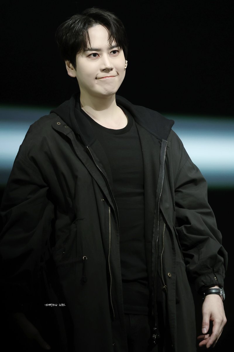 260218 뮤지컬 데스노트 커튼콜데이

#규현 #KYUHYUN 야가미 라이토

입꾹 꾸러기🤭