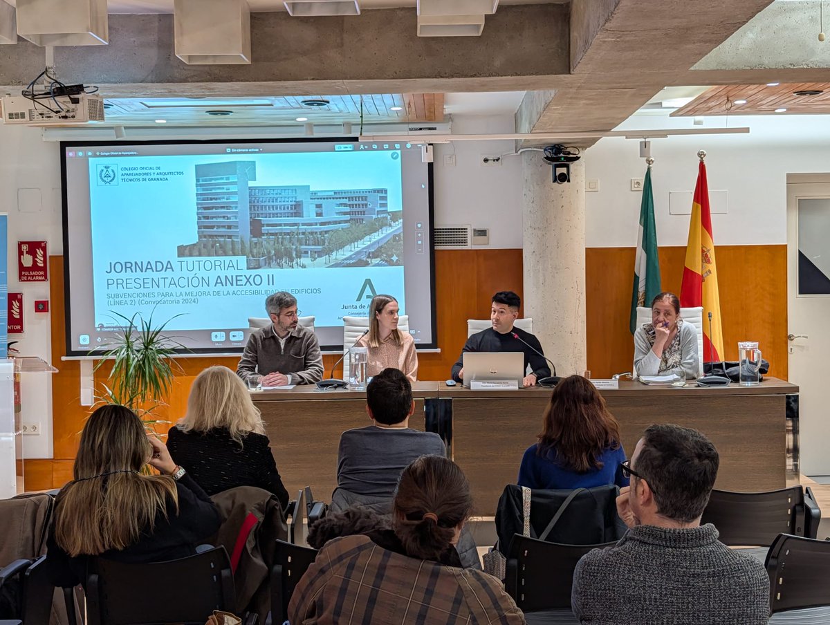 Recibimos en el Colegio a <a href="/FomentoAND/">Consejería de Fomento de la Junta de Andalucía</a> con su Delegado Territorial <a href="/antonioayllon59/">Antonio Ayllon</a> en esta jornada/tutorial sobre subvenciones para la mejora de accesibilidad de edificios y los aspectos fundamentales para una correcta cumplimentación y presentación de la documentación.