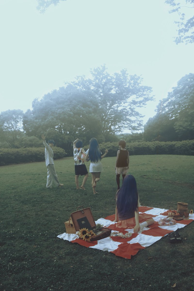 cos OMORl 

🏠🥾
“Heading to Basil’s house.”