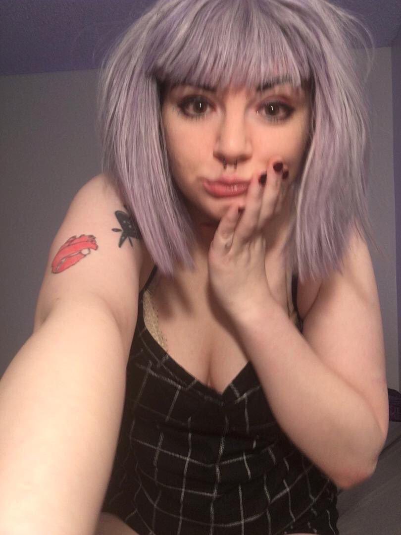 EllenTalbott01's tweet photo. Say hi lovers https://t.co/K3FKgmxrA6