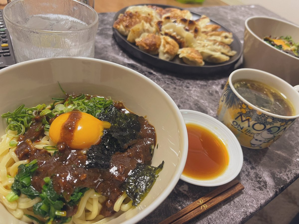 しめたろ tweet media
